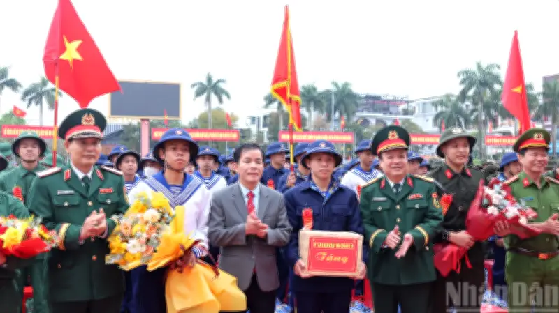 Quảng Trị Long Trọng Tổ Chức Lễ Giao Nhận Quân Năm 2026, Tiễn Hàng Trăm Tân Binh Lên Đường