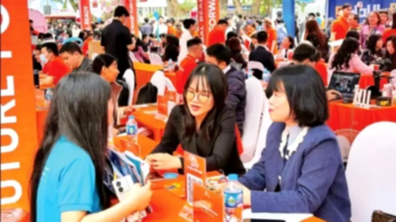 Quy Chế Tuyển Sinh 2026: Quy Đổi Chứng Chỉ Ngoại Ngữ Gây Chênh Lệch Điểm Giữa Các Trường