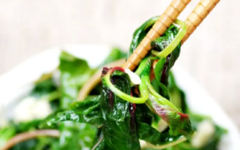 Rau Dền Đỏ: Loại Rau Dân Dã Giàu Sắt Gấp Đôi Thịt Bò, Được Tôn Vinh Như 'Vàng'