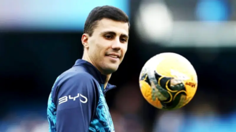 Real Madrid nhắm Rodri sau khủng hoảng hàng tiền vệ, Man City sẵn sàng bán với giá 50 triệu euro