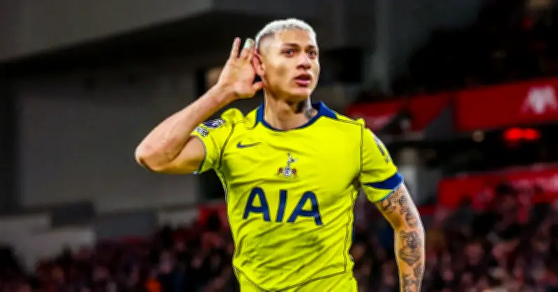 Richarlison Gỡ Hòa Muộn, Tottenham Cướp Điểm Quý Tại Anfield