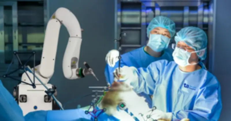 Robot CUVIS-Joint: Bước đột phá trong phẫu thuật thay khớp tại Việt Nam