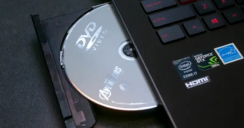 Sự biến mất của ổ đĩa quang: Từ thiết yếu đến 'tàn tích' công nghệ
