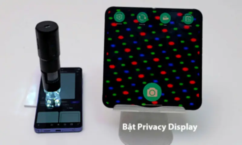 S26 Ultra Chống Nhìn Trộm: Công Nghệ Privacy Display Vượt Trội So Với Miếng Dán Thông Thường