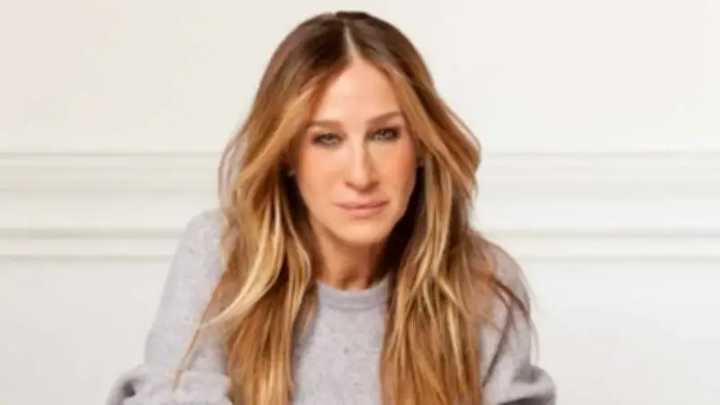 Sarah Jessica Parker: Hành Trình Từ Sao Hollywood Đến Giám Khảo Booker Đầy Cảm Xúc