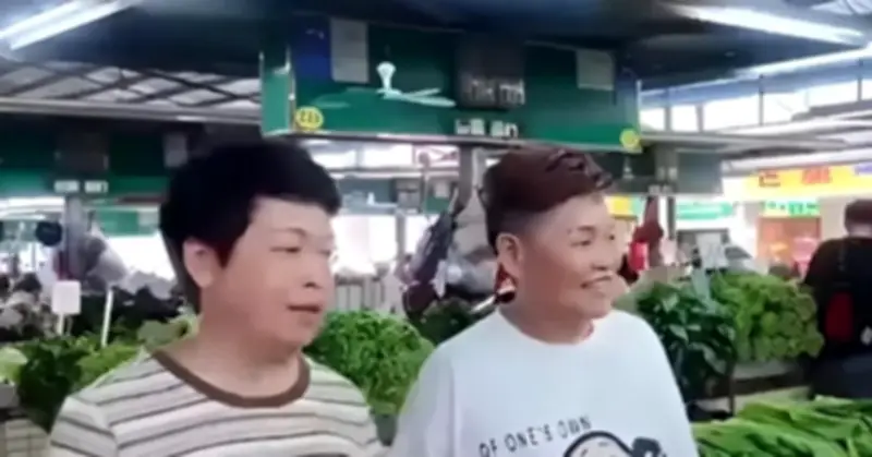 Sau ly hôn, đôi bạn thân về sống chung suốt 13 năm tại Hà Nội