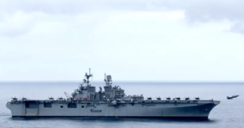 Sức mạnh tàu đổ bộ tấn công USS Tripoli được Mỹ điều đến Trung Đông