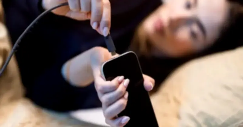 Sạc nhanh bỗng chậm bất thường: 5 nguyên nhân phổ biến và cách khắc phục