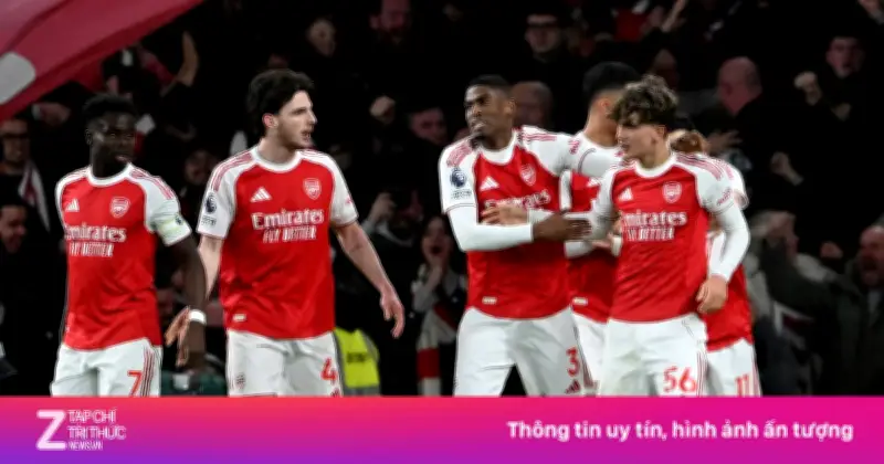 Scholes và Mikel chỉ trích Arsenal giữa lúc Pháo thủ dẫn đầu Premier League