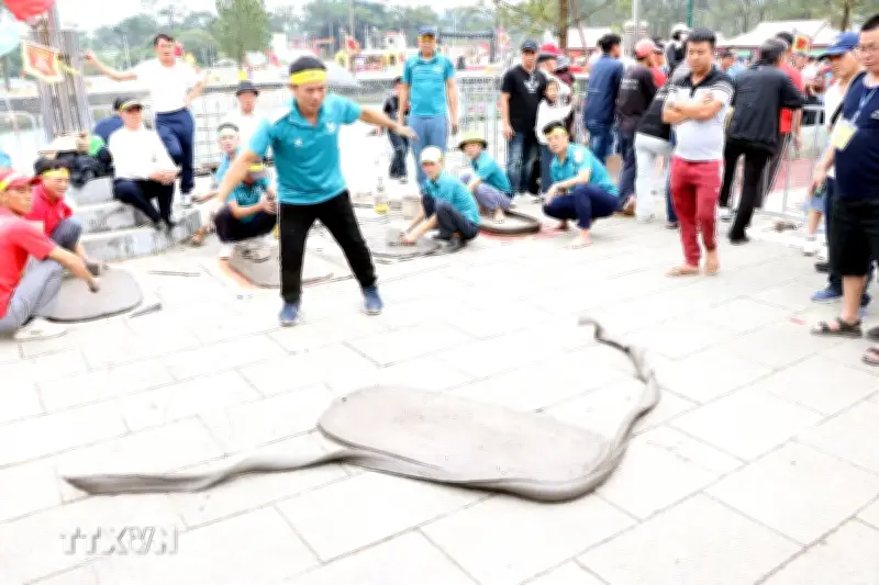 Sôi động trò chơi dân gian pháo đất tại Hải Phòng dịp đầu năm