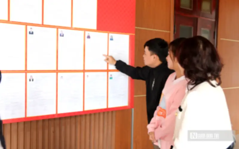 Sinh viên Nghệ An sôi nổi chuẩn bị cho ngày bầu cử Quốc hội và HĐND các cấp