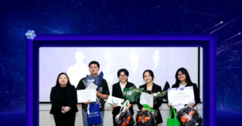 Sinh viên UEH.ISB chiến thắng cuộc thi phân tích dữ liệu toàn quốc RBAC