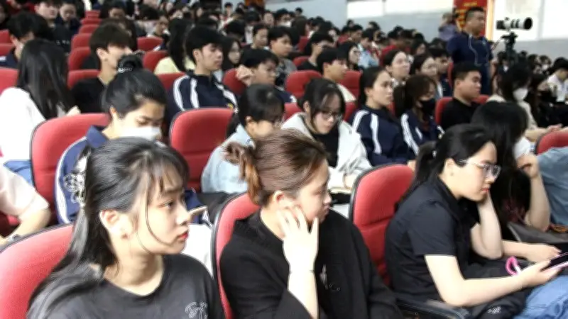 Sinh viên y khoa phải thực hành 12 tháng mới đủ điều kiện dự thi hành nghề từ năm 2027