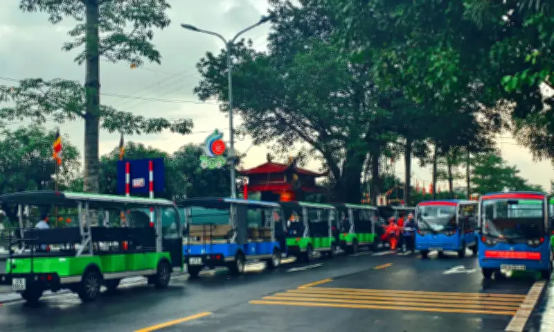 Siết chặt hoạt động vận chuyển khách trong mùa lễ hội du lịch chùa Hương