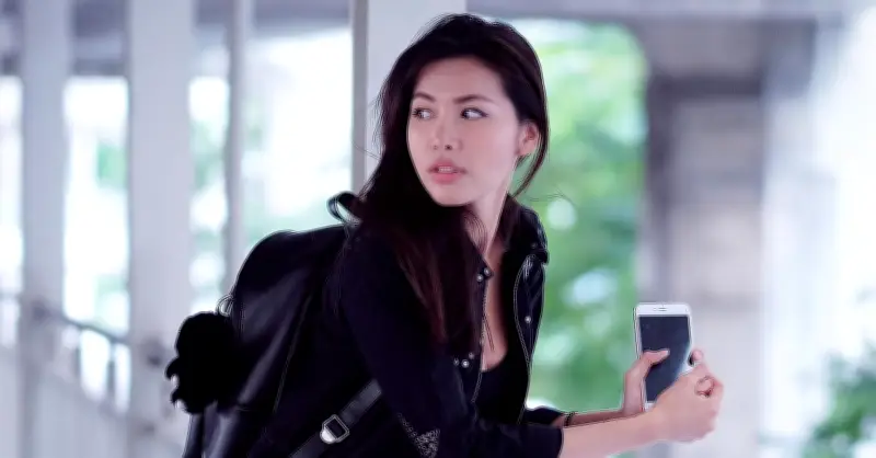 Siêu mẫu Minh Tú và loạt sao Việt mặc kệ xung đột Mỹ - Israel tấn công Iran