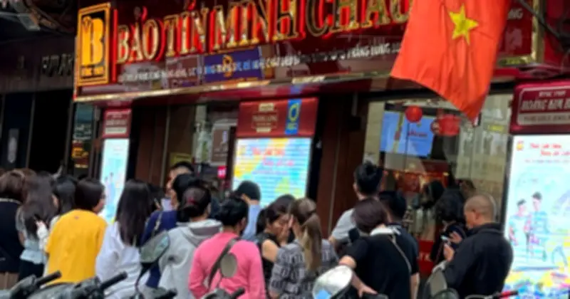 SJC và các công ty vàng giảm giá mạnh, Bảo Tín Minh Châu giảm 4 lần trong 1 giờ