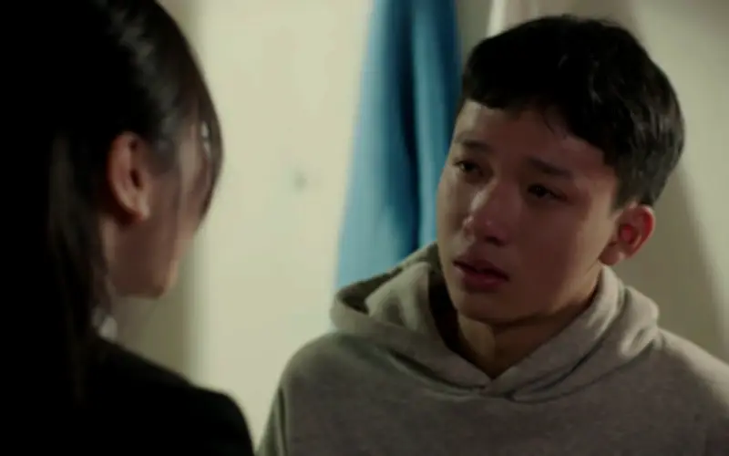 Sơn Tùng M-TP khiến khán giả rơi nước mắt trong đêm nhạc đặc biệt