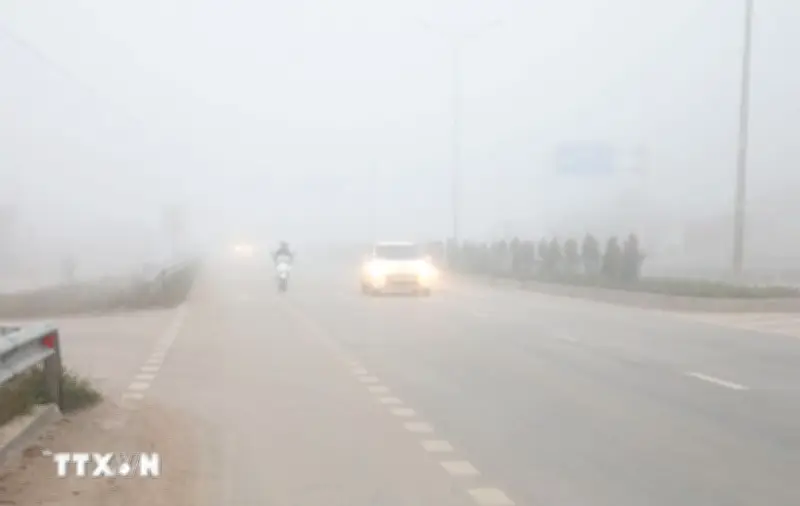 Sương mù dày đặc phủ trắng An Giang, hiện tượng hiếm gặp vào tháng 7