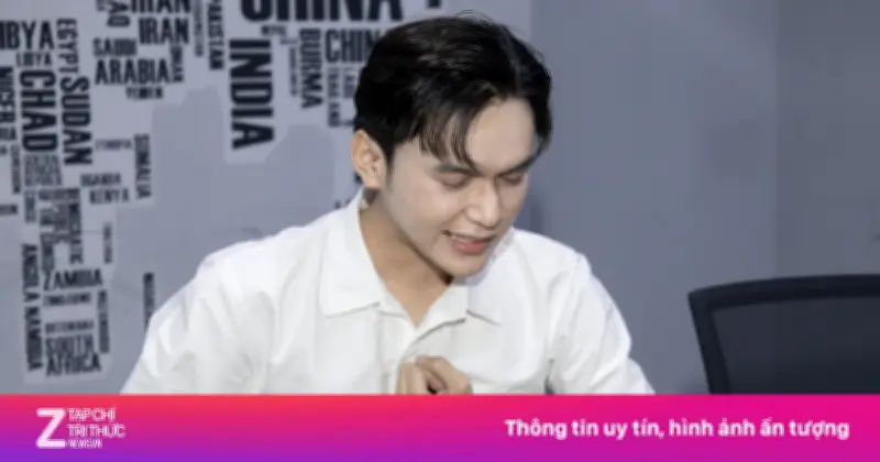 Sáng vest đi làm, tối chạy xe ôm ở TP.HCM vì cạn tiền sau Tết