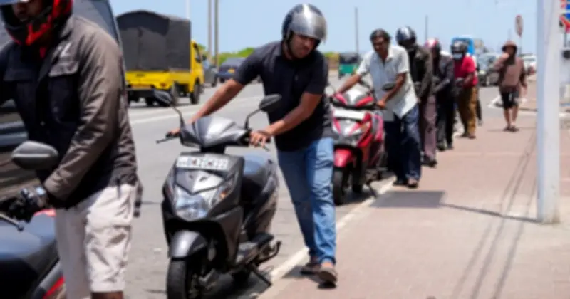 Sri Lanka xử tù người tích trữ xăng giữa khủng hoảng nhiên liệu do chiến sự