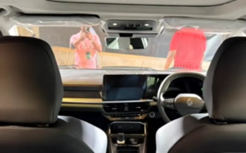 SUV Hạng B Giá 255 Triệu: Thiết Kế Sang Chảnh, Động Cơ 1.0L, Nội Thất Xịn