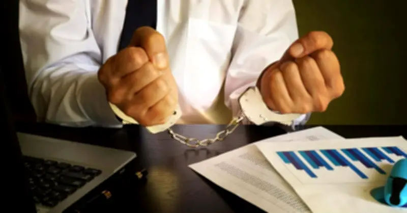 Từ 10 lá đơn tố giác, lộ việc cấp dưới của bà Nguyễn Thị Kim Tiến nhận 100 tỷ