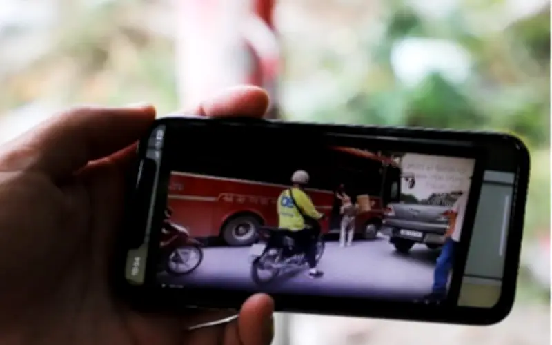 Từ 1/4, người dân có thể tố giác vi phạm giao thông qua ứng dụng VNeID