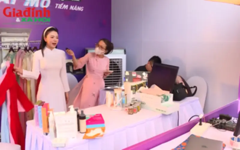 Từ 1/7, người livestream bán hàng cần làm gì để không vi phạm pháp luật?