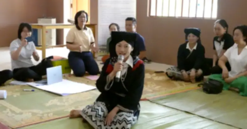 Từ cô gái Dao Tiền rụt rè thành 'CEO' tại gia, thay đổi cuộc đời bằng chiếc điện thoại