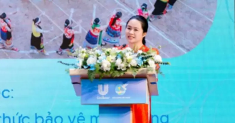 Từ 'cái gì cũng quy là rác' đến nguồn sinh kế: Phụ nữ Cư M'gar làm chủ cuộc đời