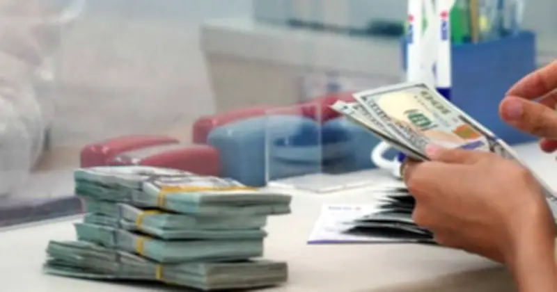 Tỷ giá USD tăng mạnh sáng 4.3, đồng loạt tăng tại ngân hàng và thị trường tự do