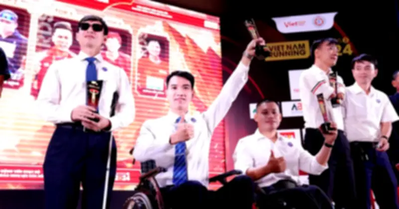 Từ Giảng Đường Đến Vạch Đích: Hành Trình Rực Rỡ Của Một Thanh Niên Khuyết Tật