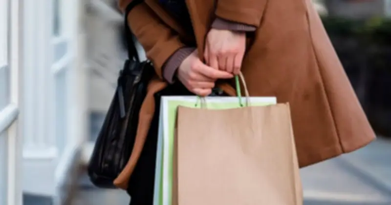 Từ Phí Túi Giấy Đến Giảm Giá Cốc Cá Nhân: Doanh Nghiệp Việt Định Hình Tiêu Dùng Bền Vững