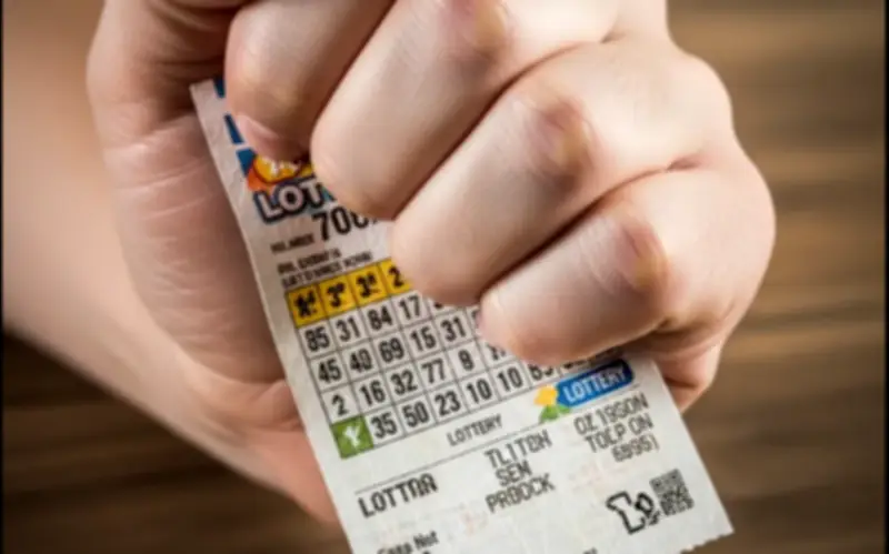 Từ Tỷ Phú Trở Lại Tầm Thường: Bài Học Đắt Giá Từ Người Phụ Nữ Trúng Số 8 Triệu USD