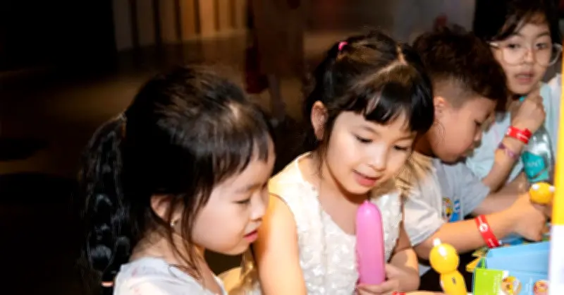 Tọa đàm Hà Nội: Cha mẹ phải là người gieo hạt đầu tiên để con yêu sách