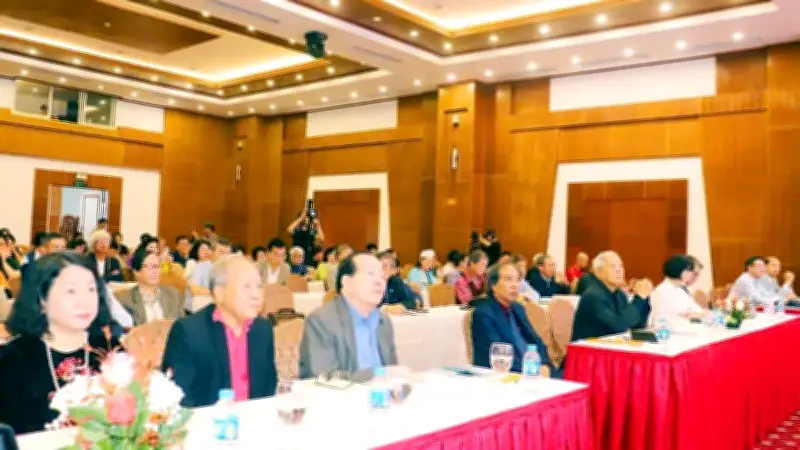 Tọa đàm thơ ca: Giữ phẩm giá thi nhân trước thách thức mạng xã hội và AI