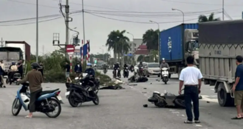 Tai nạn giao thông nghiêm trọng tại Nam Định: 2 người tử vong, 1 bị thương