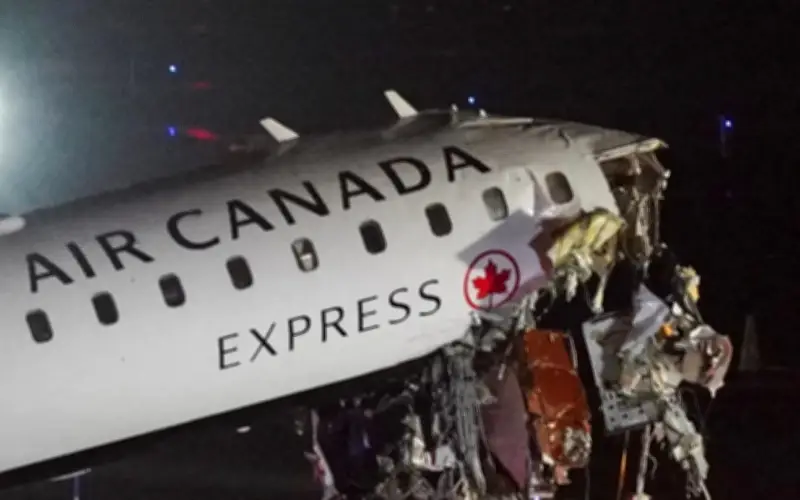 Tai nạn máy bay Air Canada Express tại sân bay LaGuardia: Hai phi công tử vong, nhiều người bị thương