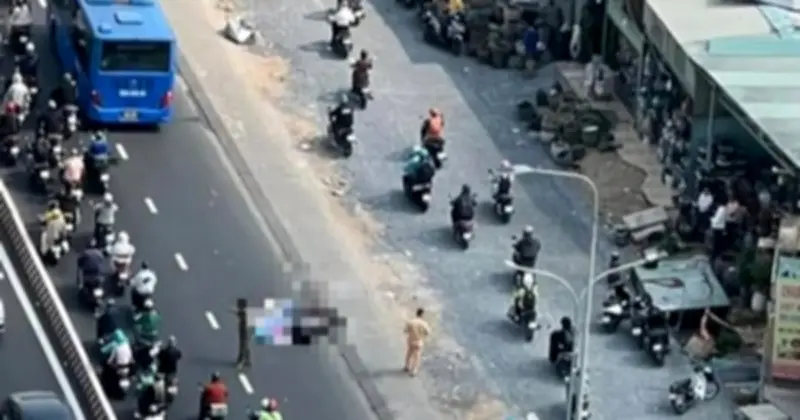 Tai nạn thảm khốc giữa xe buýt và xe máy tại TP.HCM, một người tử vong tại chỗ