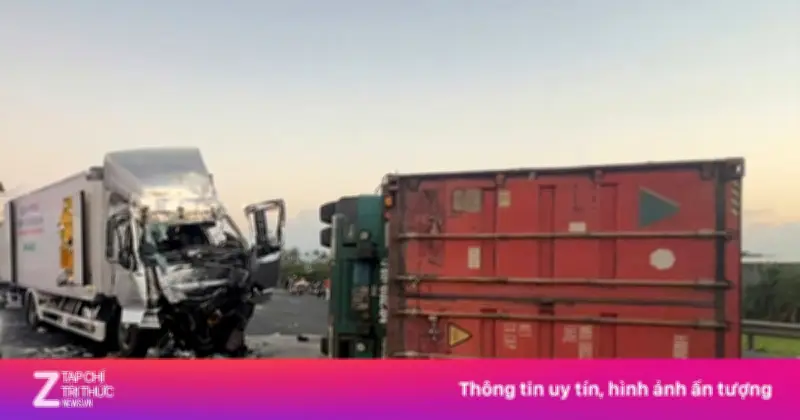 Tai nạn thảm khốc giữa xe tải và container trên Quốc lộ 1: Một người tử vong, giao thông ùn tắc