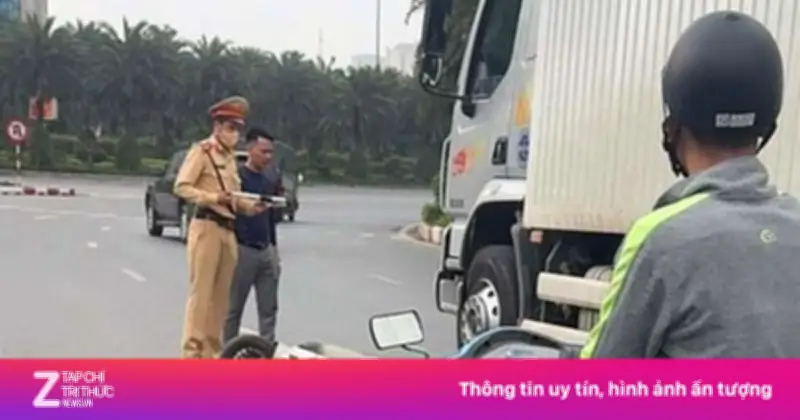 Tai nạn thương tâm tại Hà Nội: Xe máy va chạm xe tải, một người tử vong tại chỗ