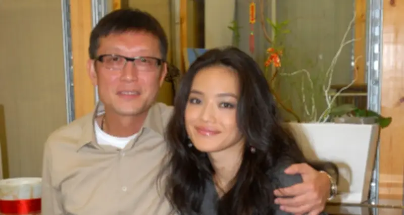 Thư Kỳ nhận giải Đạo diễn mới, bật mí kỷ niệm 'mắc bệnh ngôi sao' từ 30 năm trước