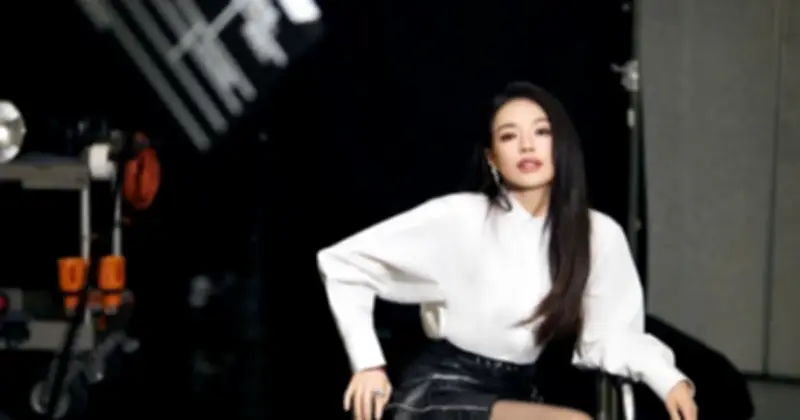 Thư Kỳ tiết lộ hành trình 9 năm tìm con đầy gian nan và quyết định cuối cùng