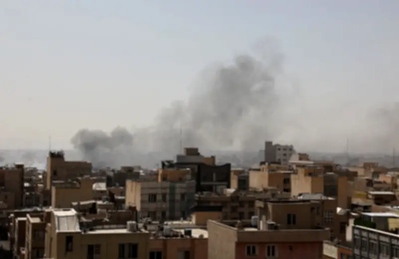 Thủ đô Kabul Rung Chuyển Trong Đợt Không Kích Mới Của Pakistan