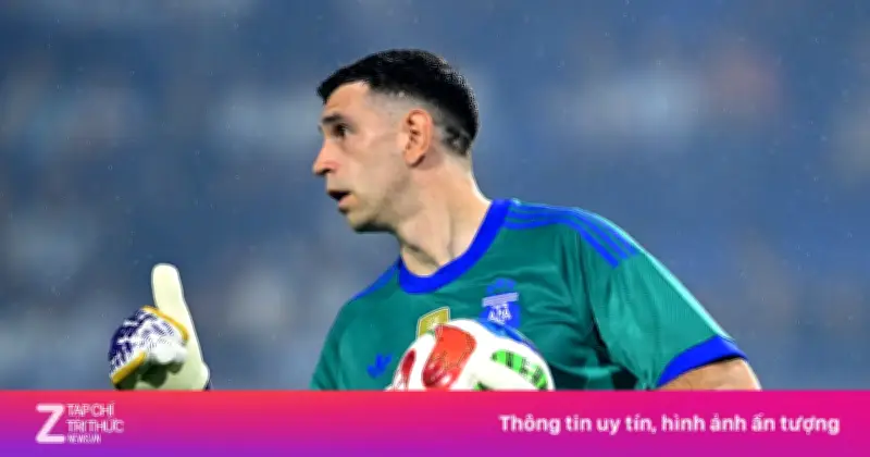 Thủ môn Emiliano Martinez thẳng thắn chỉ trích màn trình diễn của Argentina