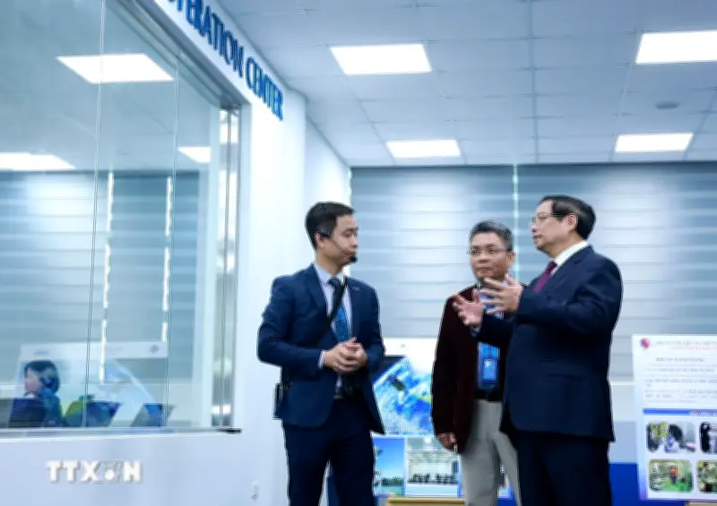 Thủ tướng chỉ đạo phát triển KHCN và không gian vũ trụ với tinh thần '3 đẩy mạnh, 3 cùng'