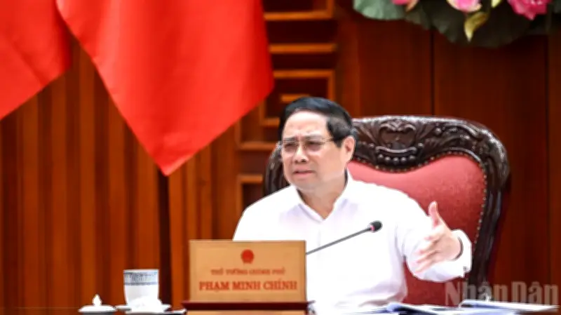 Thủ tướng chỉ đạo quyết liệt, bảo đảm nguồn cung xăng dầu trước biến động toàn cầu