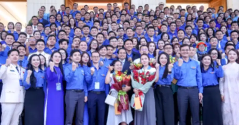 Thủ tướng gặp gỡ gương mặt trẻ tiêu biểu, lắng nghe khát vọng vươn tầm quốc tế