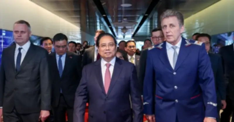 Thủ tướng đề nghị Nga hỗ trợ xây dựng hệ thống tàu điện ngầm tại Việt Nam