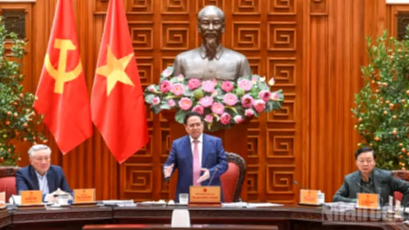 Thủ tướng Phạm Minh Chính chỉ đạo quyết liệt bảo đảm nguồn cung và bình ổn giá xăng dầu